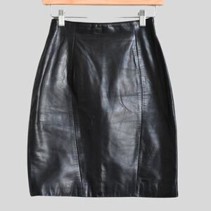 BYRNES & BAKER Women's %100 Leather Mini Skirt Size 4